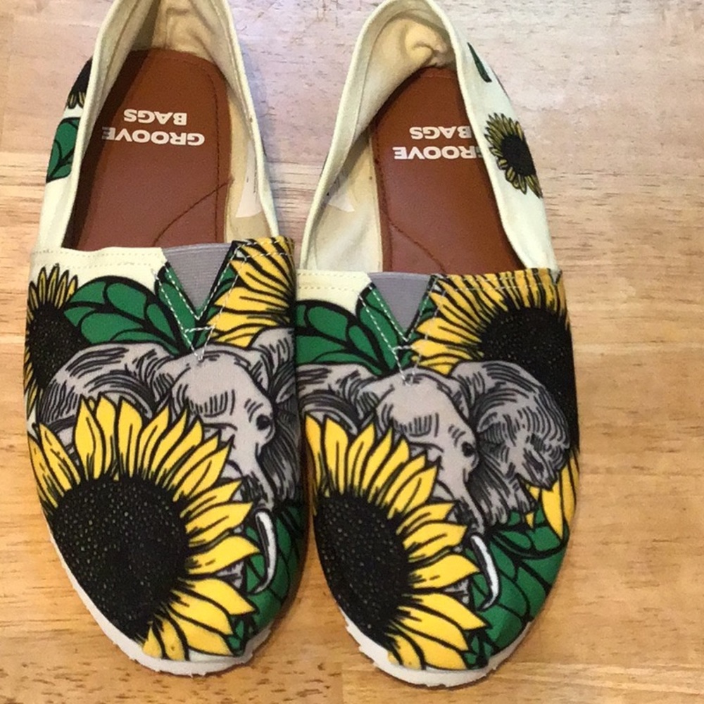 Elephant and sunflowers slip on shoes